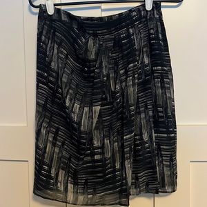 Loft navy and white print skirt. Like new condition. Fully lined